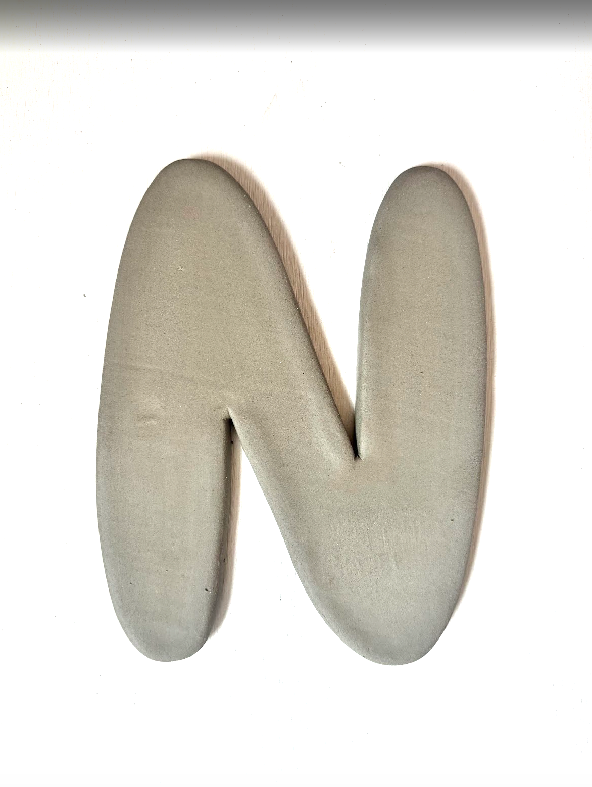 Keramische letter N