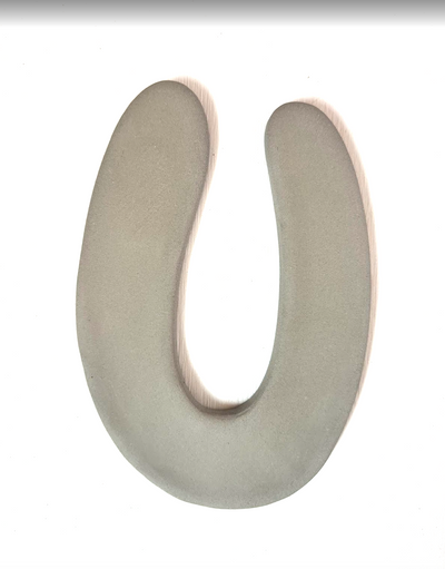 Keramische letter U